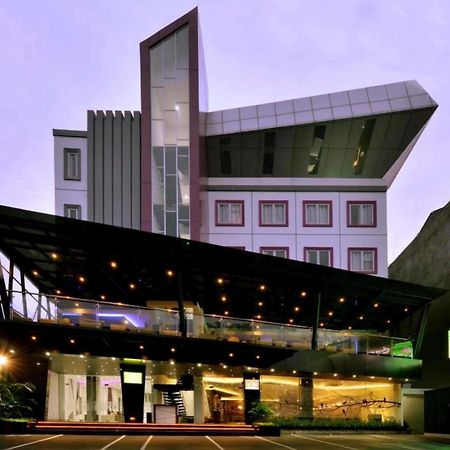 Oak Tree Urban Hotel Jakarta Exterior foto